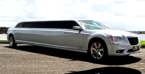 Chrysler-300c-Stretch-Limousine-12-passenger